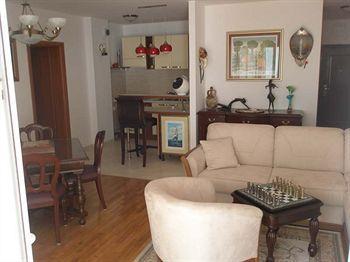 Znjan Guest house 3*