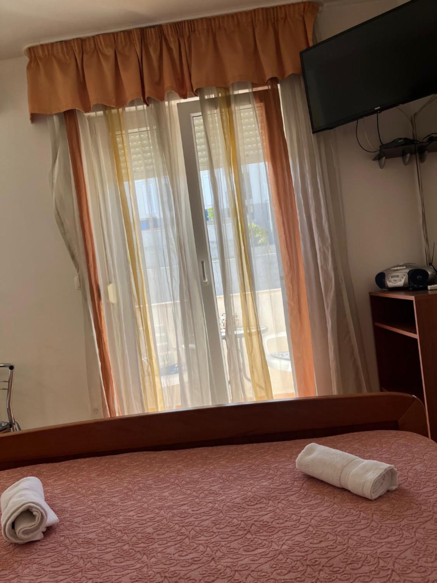 Guest house Znjan 3*
